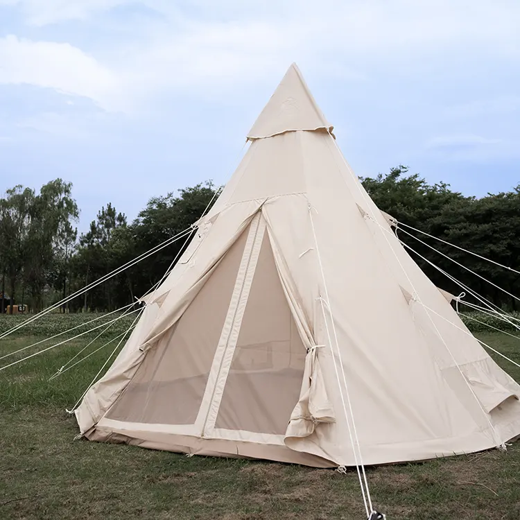 Qual è il segreto per allestire una tenda piramidale a prova di tempesta?