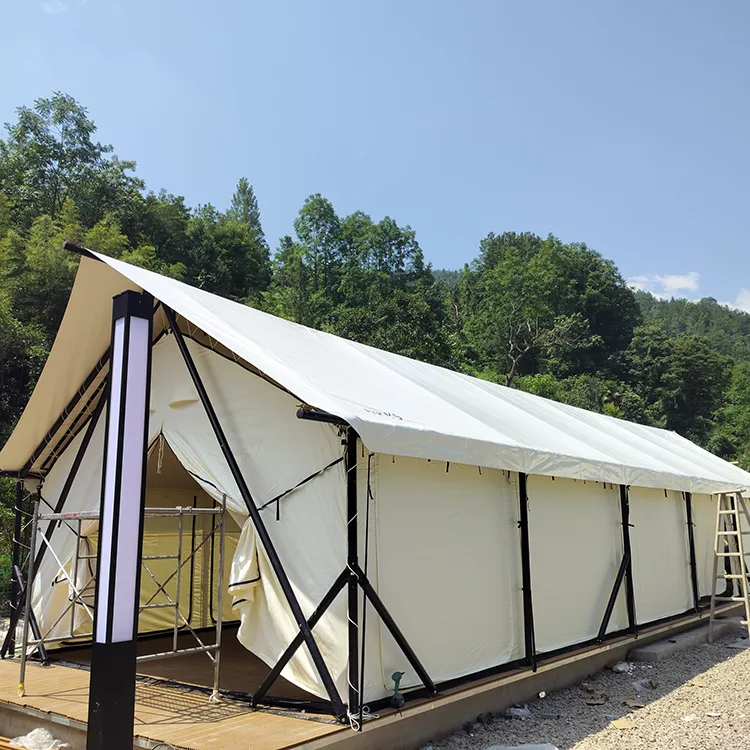 Guida pratica per tende da esterno: dai principi strutturali alle decisioni in campi critici